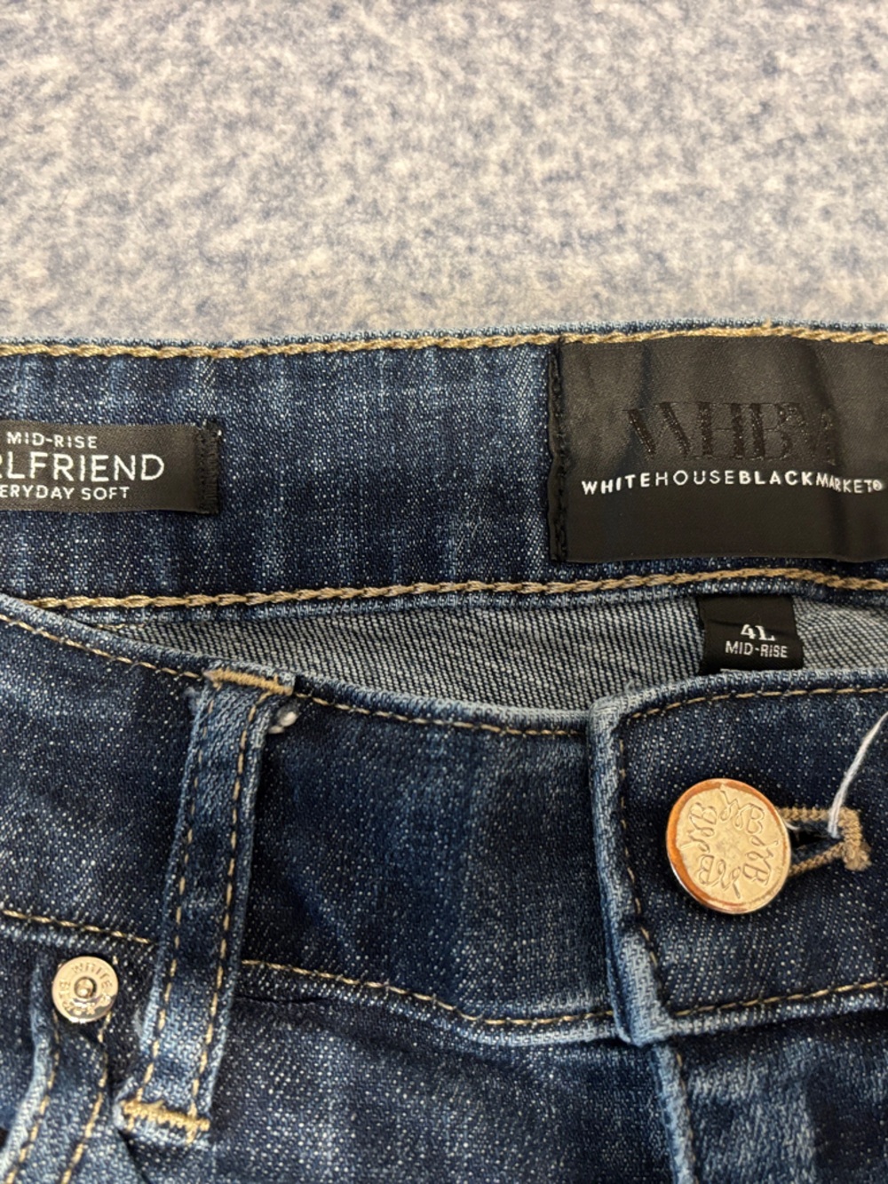White House Black Market Dark Blue Girlfriend Mid-Rise Jeans Sz 4 - Picture 2 of 9